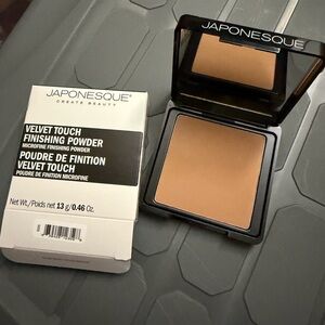 Japonesque Velvet Touch Finishing Powder - shade 04 Teinte
